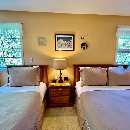 Seafarers Bed & Breakfast Тофіно Екстер'єр фото