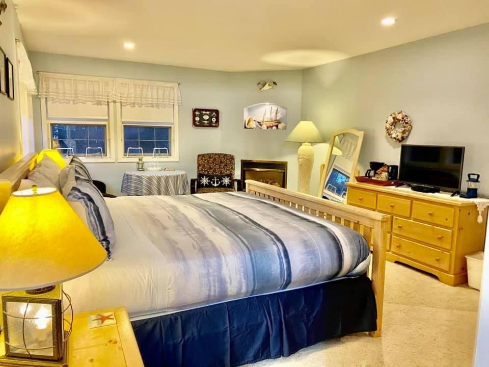 Seafarers Bed & Breakfast Тофіно Екстер'єр фото