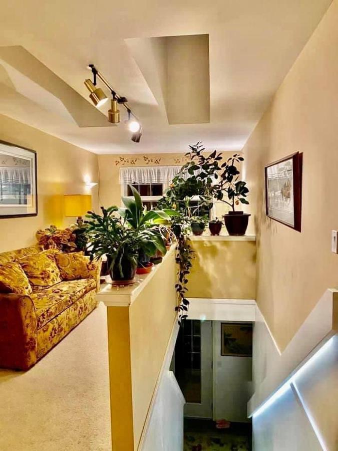 Seafarers Bed & Breakfast Тофіно Екстер'єр фото
