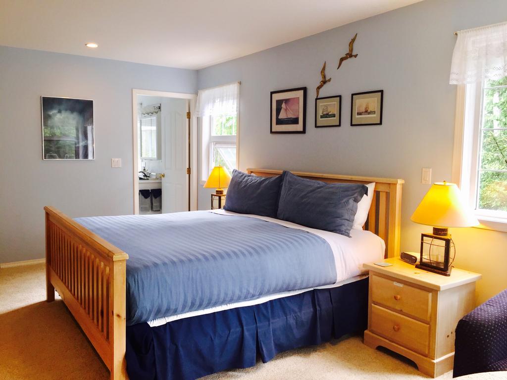Seafarers Bed & Breakfast Тофіно Екстер'єр фото